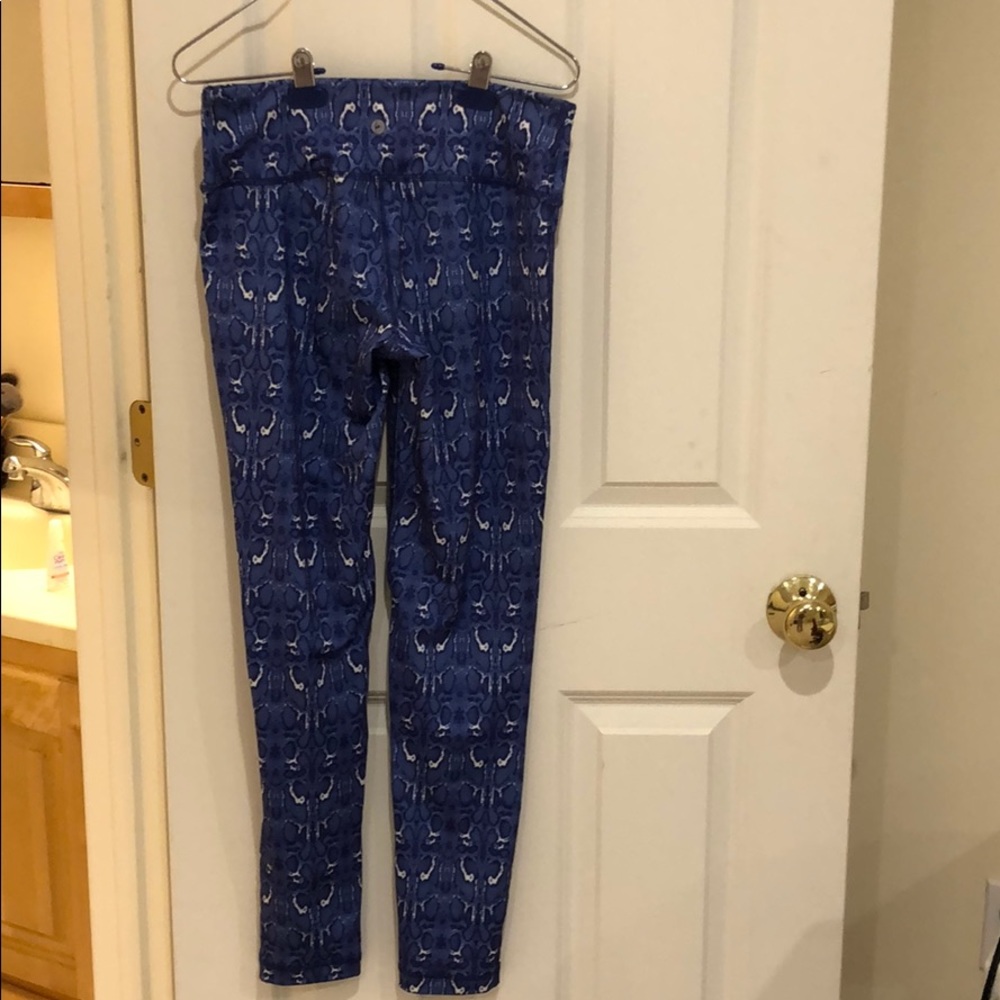 Purple print leggings